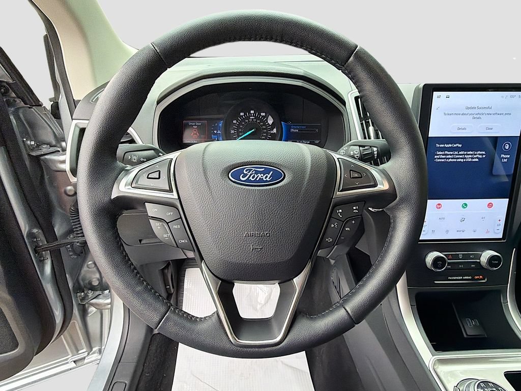 Certified 2024 Ford Edge SEL w/ Convenience Package AWD/4WD image 11
