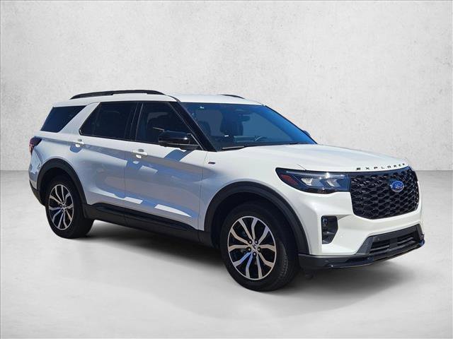 Certified 2025 Ford Explorer ST-Line RWD video 3