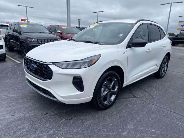 Certified 2024 Ford Escape ST-Line w/ Tech Pack #1 AWD/4WD image 3