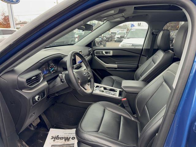 Certified 2022 Ford Explorer XLT w/ Equipment Group 202A image 8