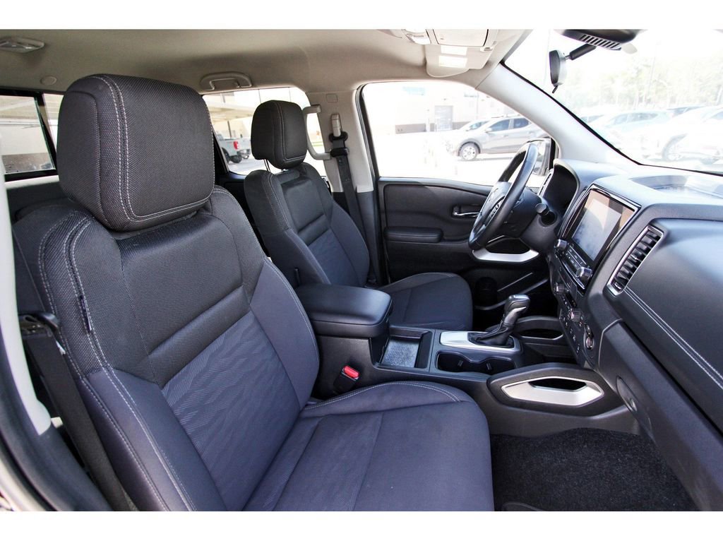 Used 2024 Nissan Frontier SV w/ SV Convenience Package image 28