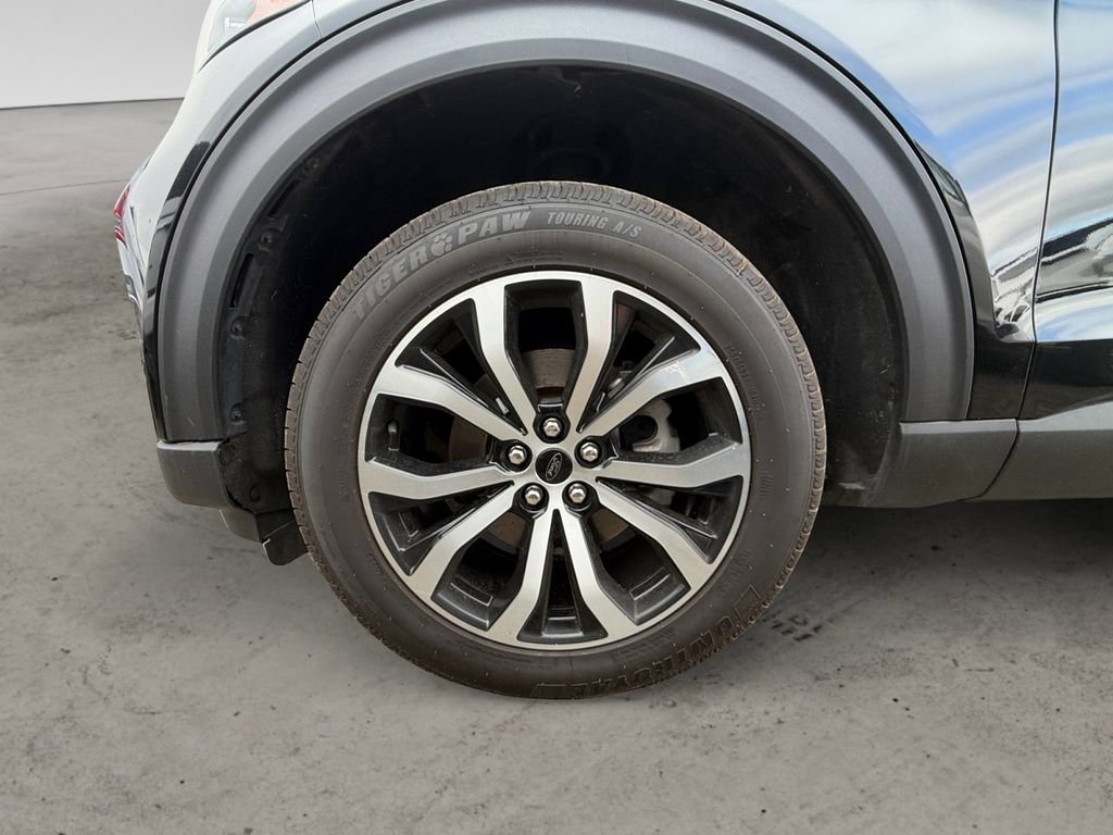 Certified 2023 Ford Explorer ST-Line AWD/4WD image 9