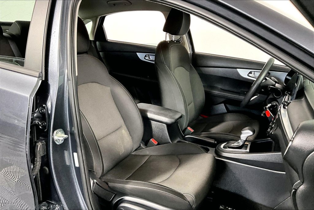 Used 2024 Kia Forte LXS FWD image 7