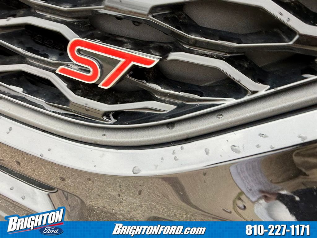 Certified 2023 Ford Explorer ST w/ ST Street Pack AWD/4WD image 7
