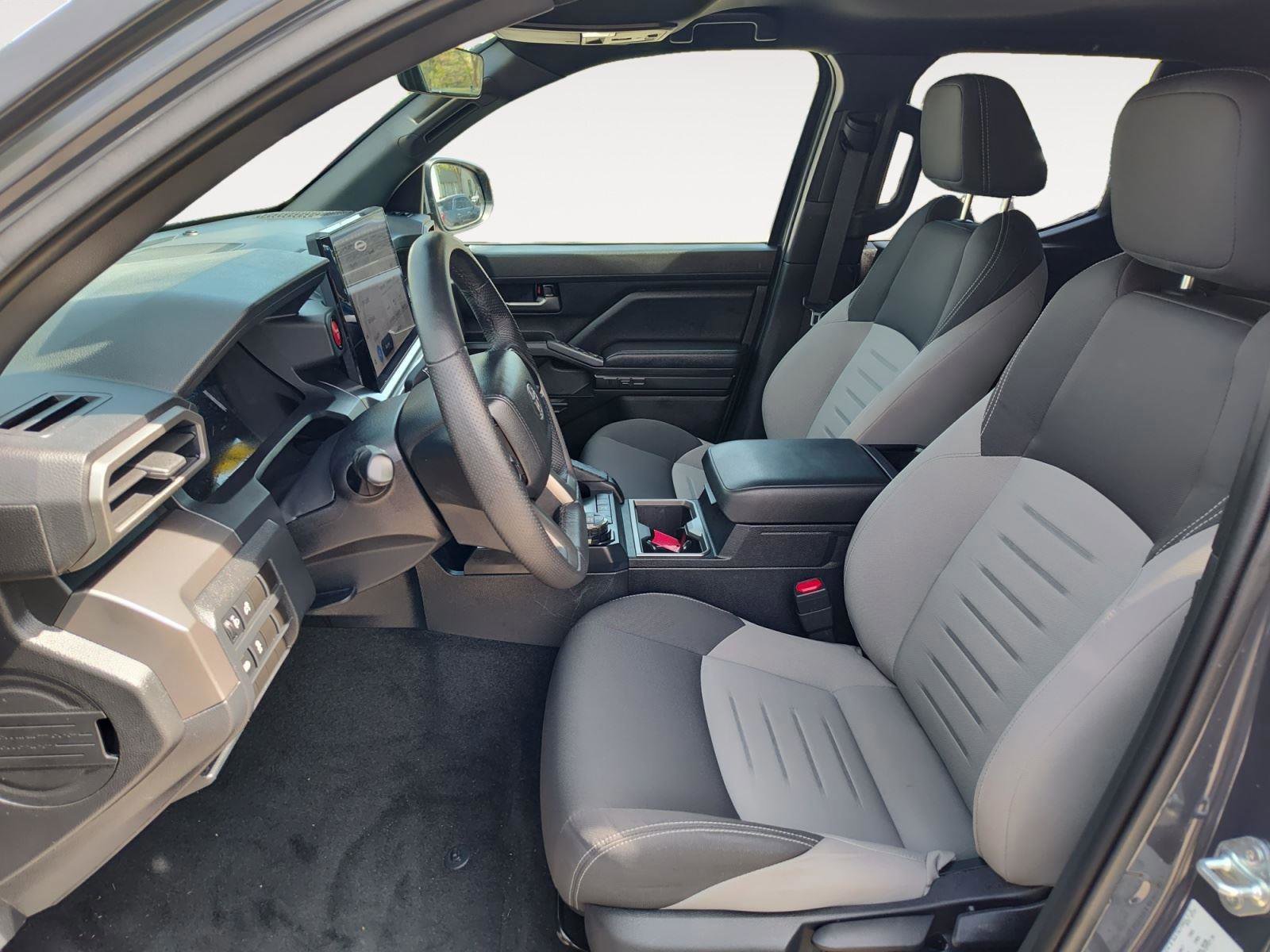 Used 2024 Toyota Tacoma TRD Off-Road AWD/4WD image 9