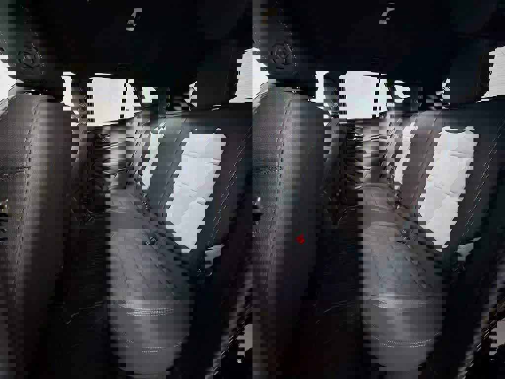 Used 2024 Chevrolet Trax RS image 16