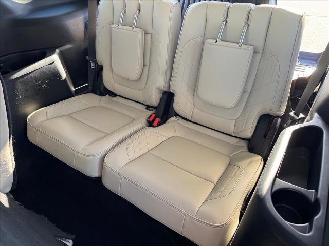 Certified 2018 Ford Explorer Platinum image 10