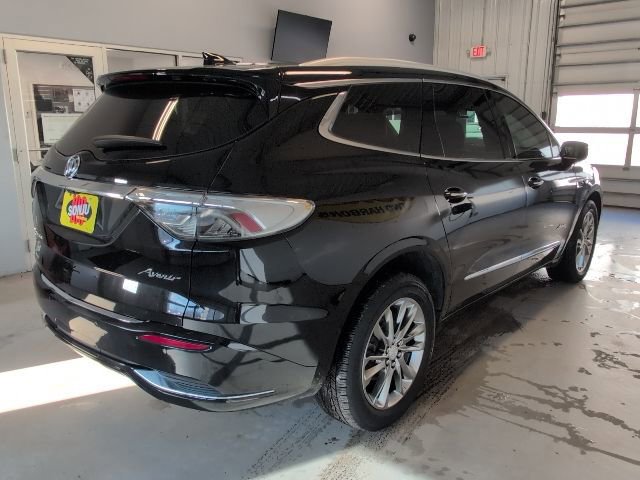 Used 2022 Buick Enclave Avenir image 6