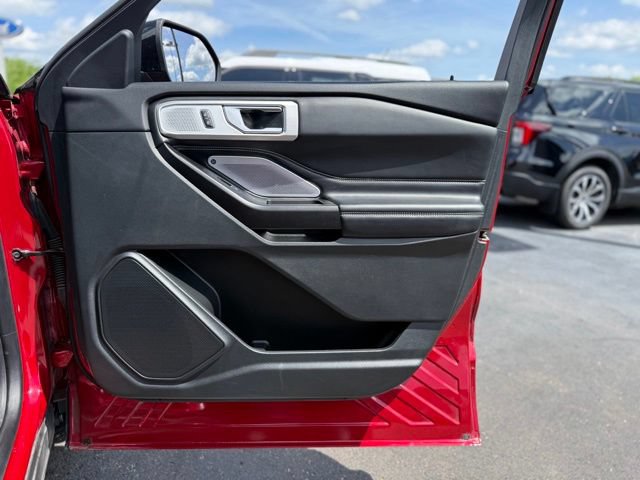 Certified 2020 Ford Explorer ST w/ Premium Technology Package AWD/4WD image 15