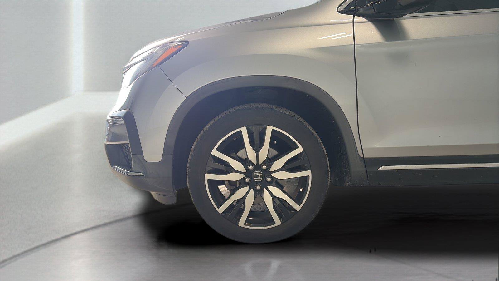 Used 2019 Honda Pilot Touring image 27
