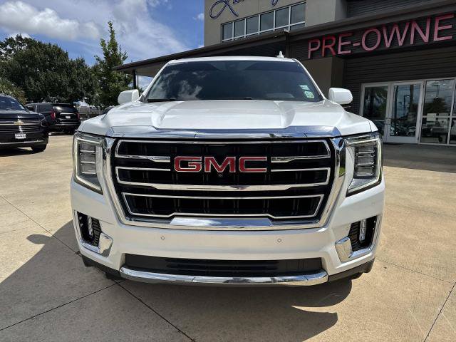 Used 2022 GMC Yukon XL SLT w/ SLT Premium Package AWD/4WD image 3