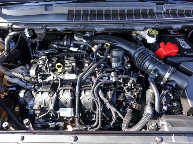 Certified 2024 Ford Edge Titanium image 30