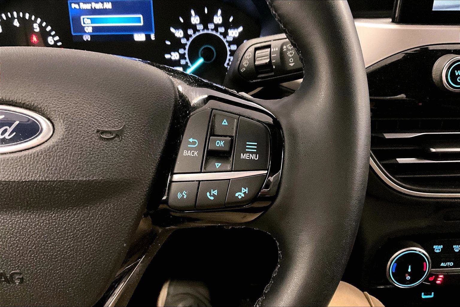 Certified 2022 Ford Escape SEL image 18