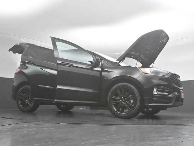 Certified 2021 Ford Edge ST-Line w/ Class II Trailer Tow Package image 49