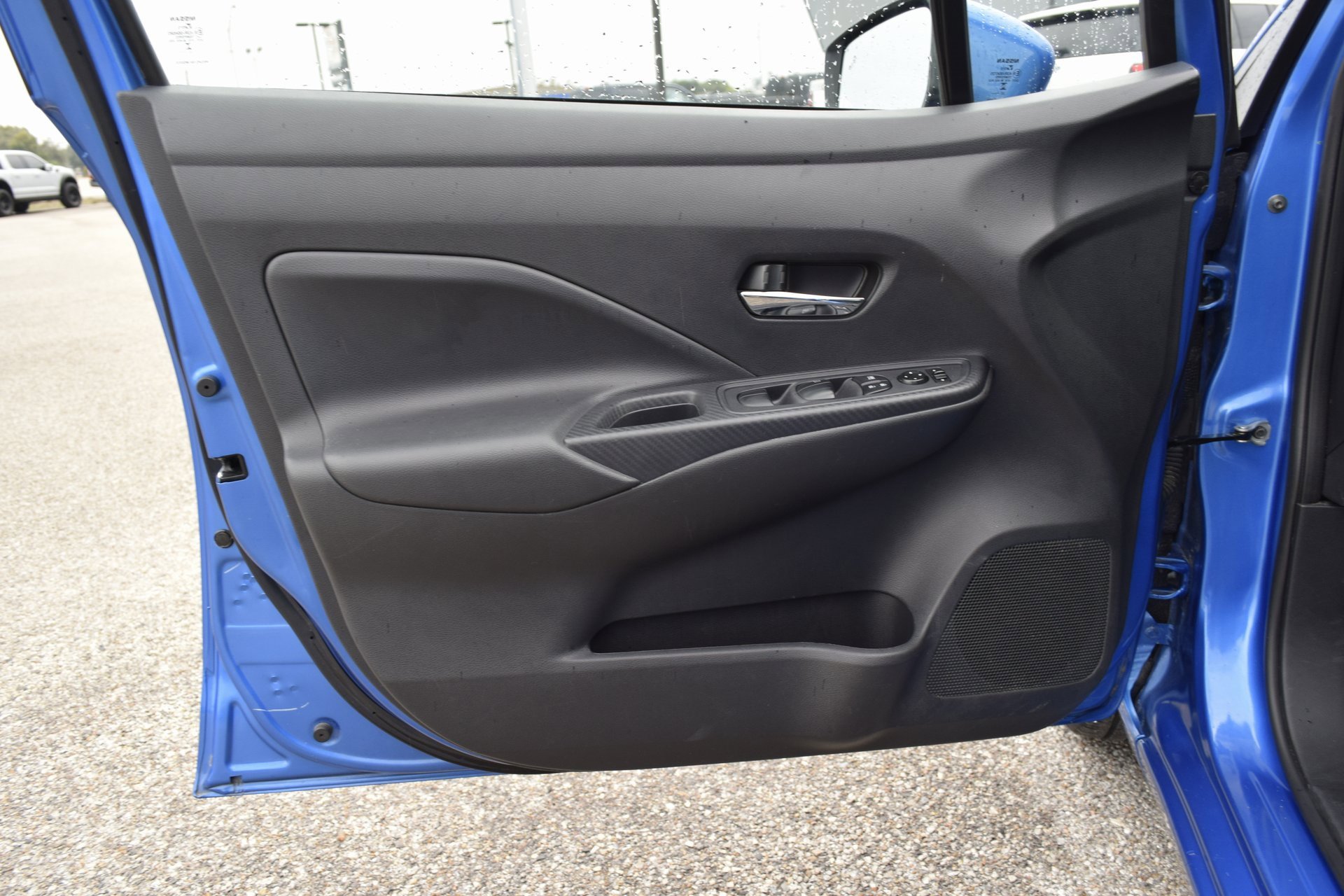 Used 2023 Nissan Versa SV image 19