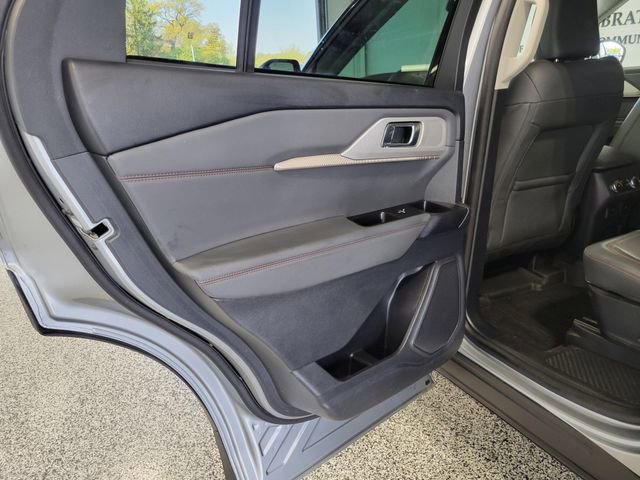 Certified 2025 Ford Explorer Active w/ Active Comfort Package AWD/4WD image 19