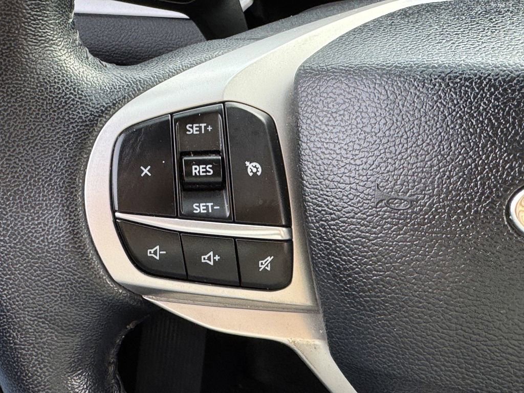 Certified 2023 Ford Explorer XLT w/ Equipment Group 202A image 21