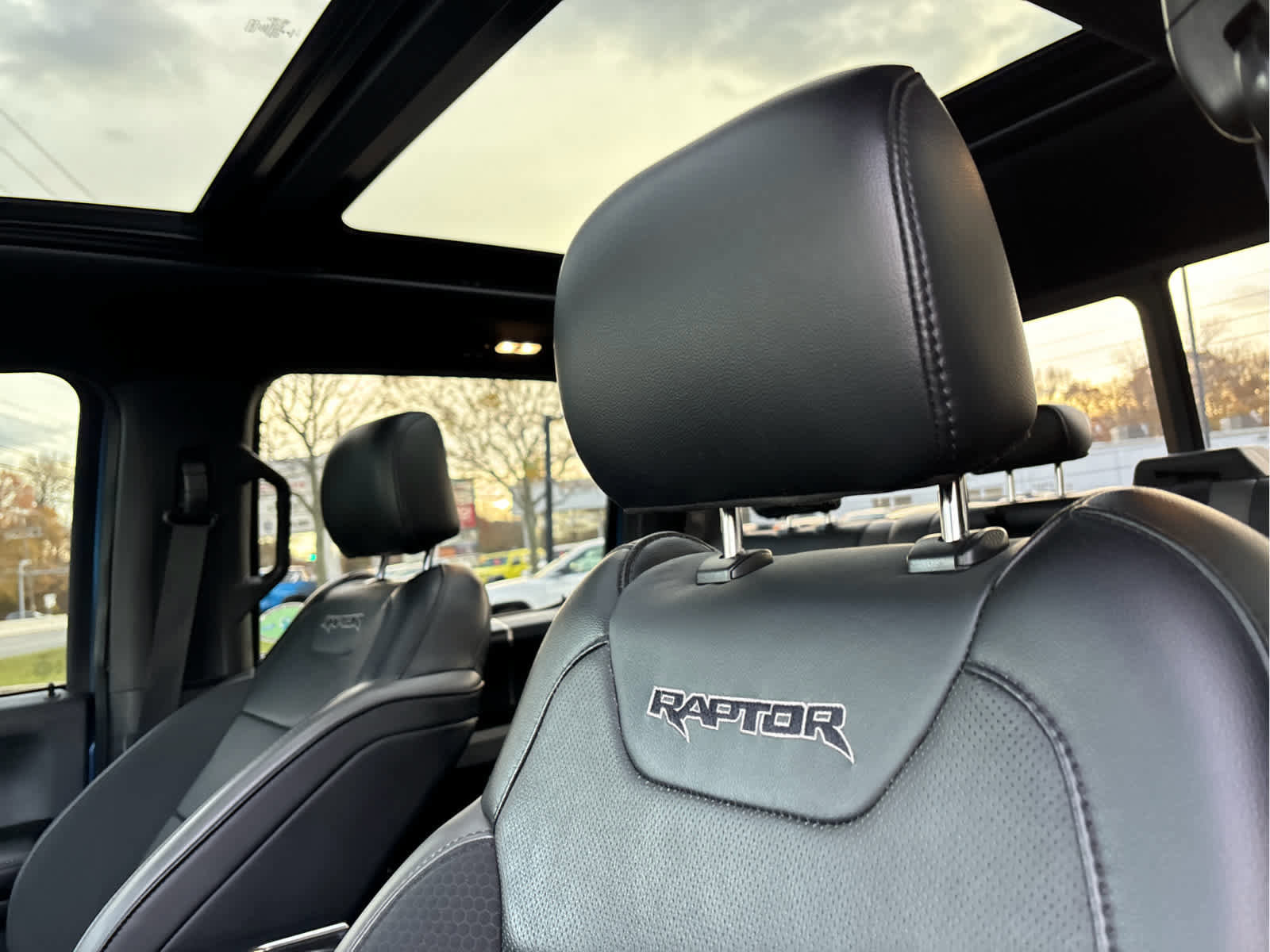 Certified 2019 Ford F150 Raptor w/ Equipment Group 802A Luxury image 14