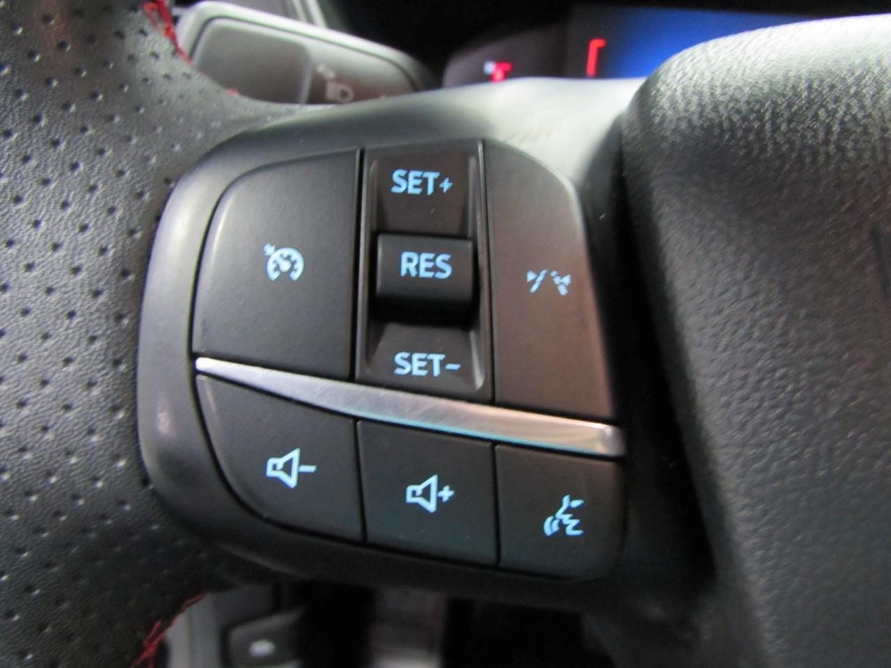 Certified 2025 Ford Escape ST-Line Select AWD/4WD image 24