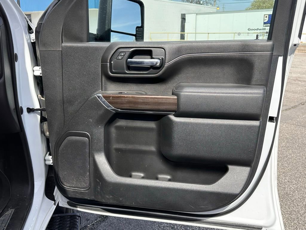 Used 2020 Chevrolet Silverado 3500 LT image 21