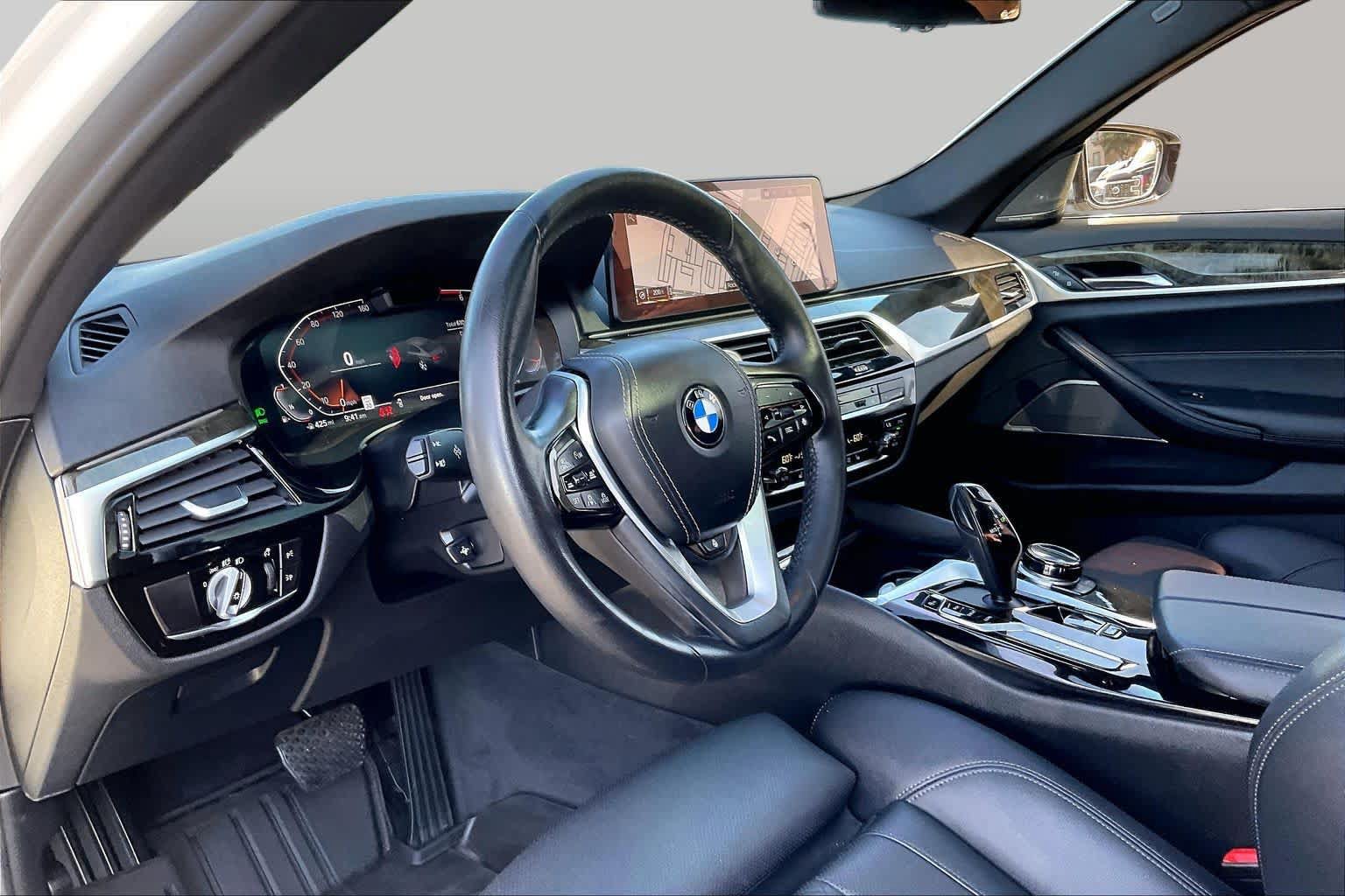 Used 2022 BMW 530i w/ Executive Package RWD image 15