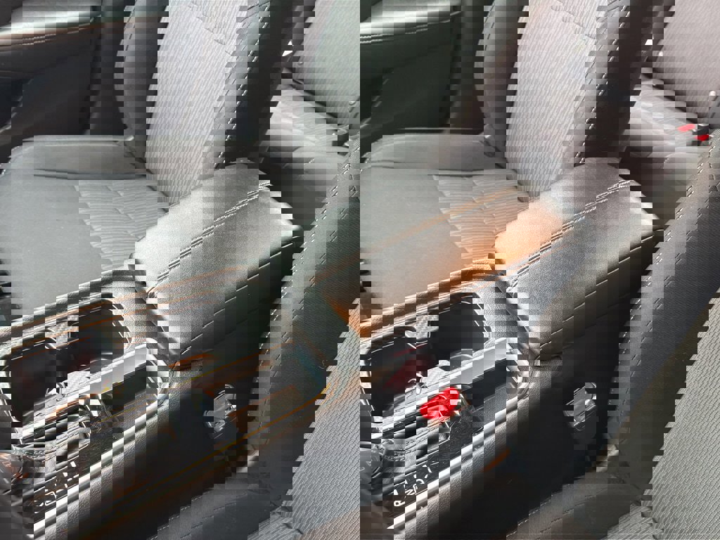 Used 2024 Nissan Sentra SV image 29