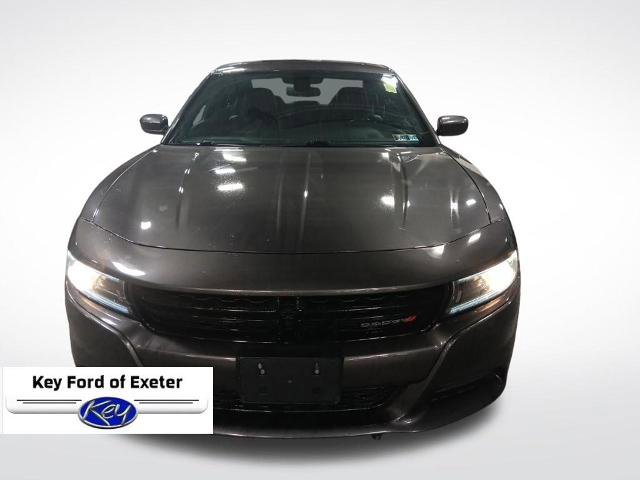 Used 2022 Dodge Charger SXT w/ Leather Interior Group RWD image 2