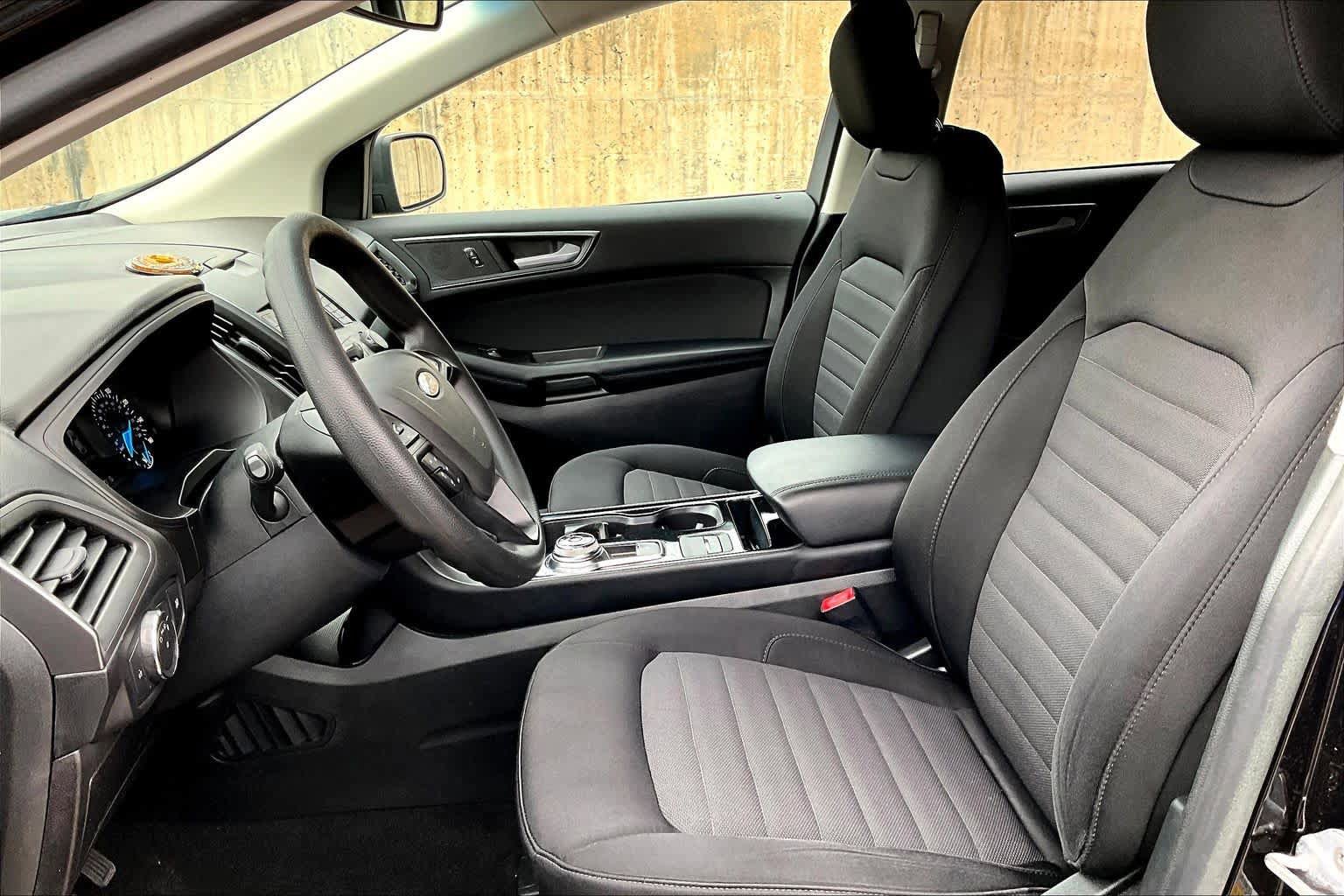 Certified 2019 Ford Edge SE FWD image 8