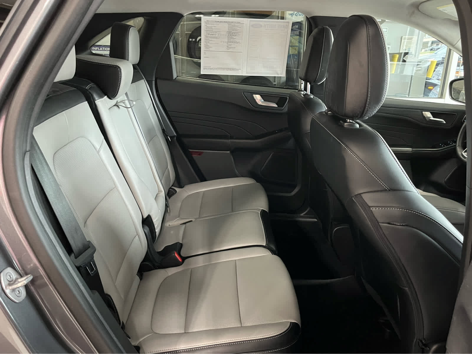 Certified 2023 Ford Escape Platinum AWD/4WD image 33