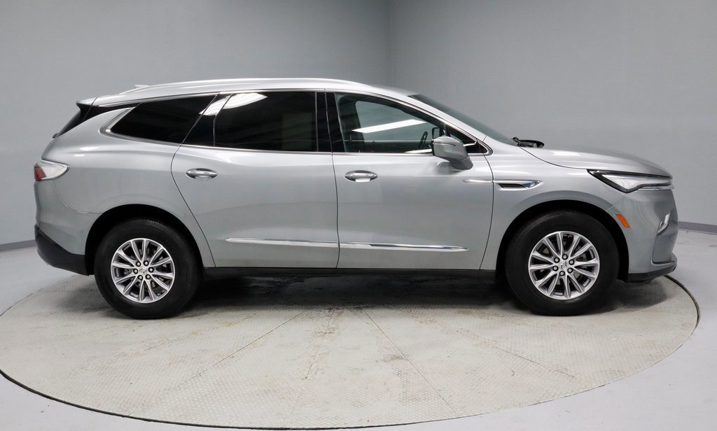 Used 2024 Buick Enclave Premium image 7