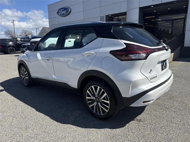 Used 2024 Nissan Kicks SV image 3