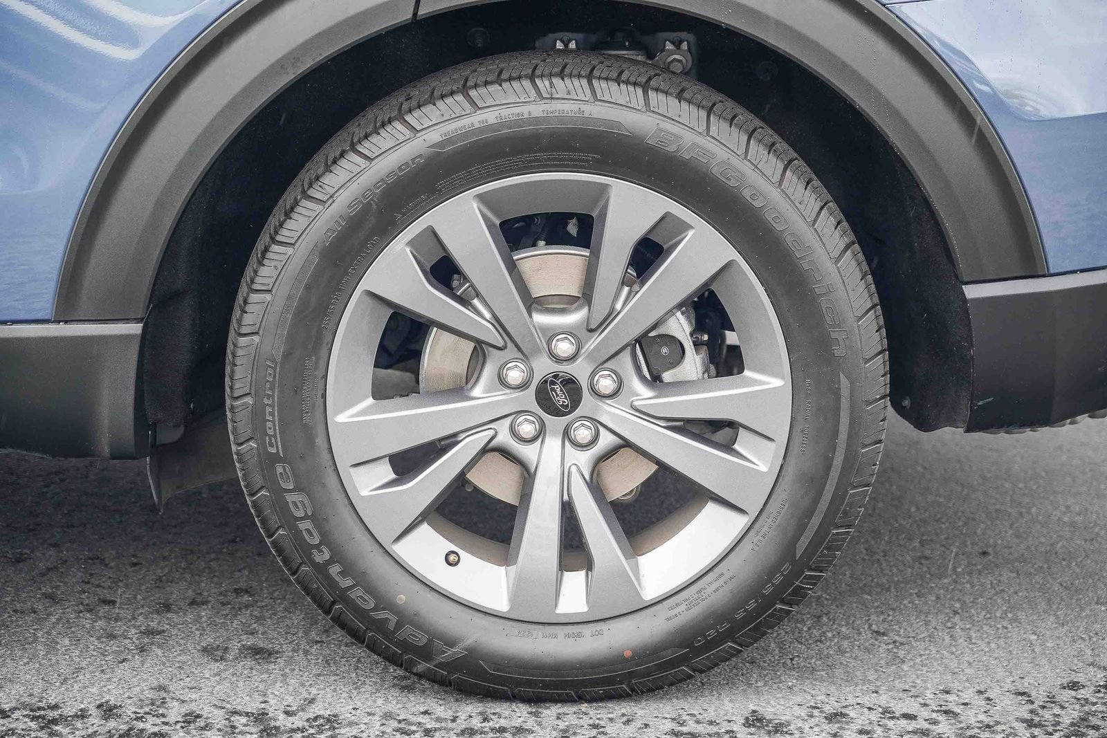 Certified 2021 Ford Explorer XLT w/ Equipment Group 202A image 11