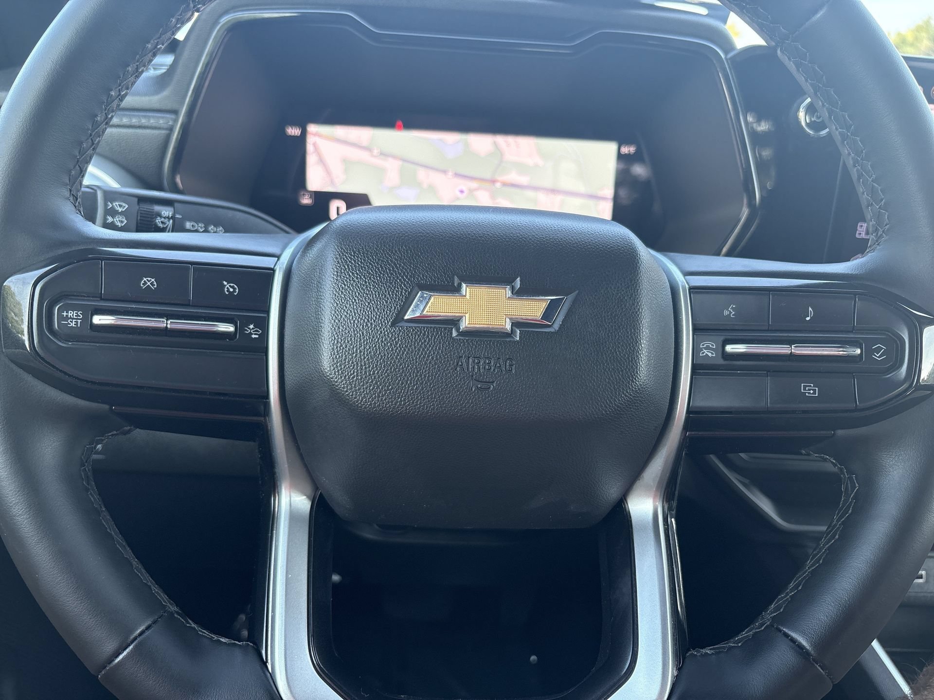 Used 2025 Chevrolet Colorado LT RWD image 11