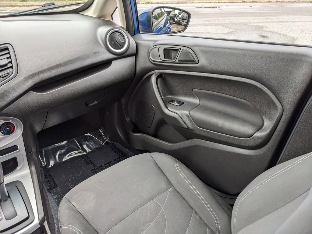 Certified 2019 Ford Fiesta SE FWD image 18
