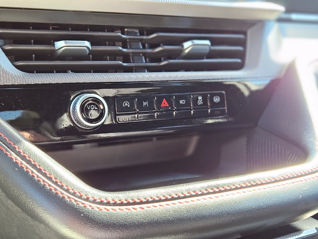 Certified 2025 Ford Explorer ST-Line AWD/4WD image 24