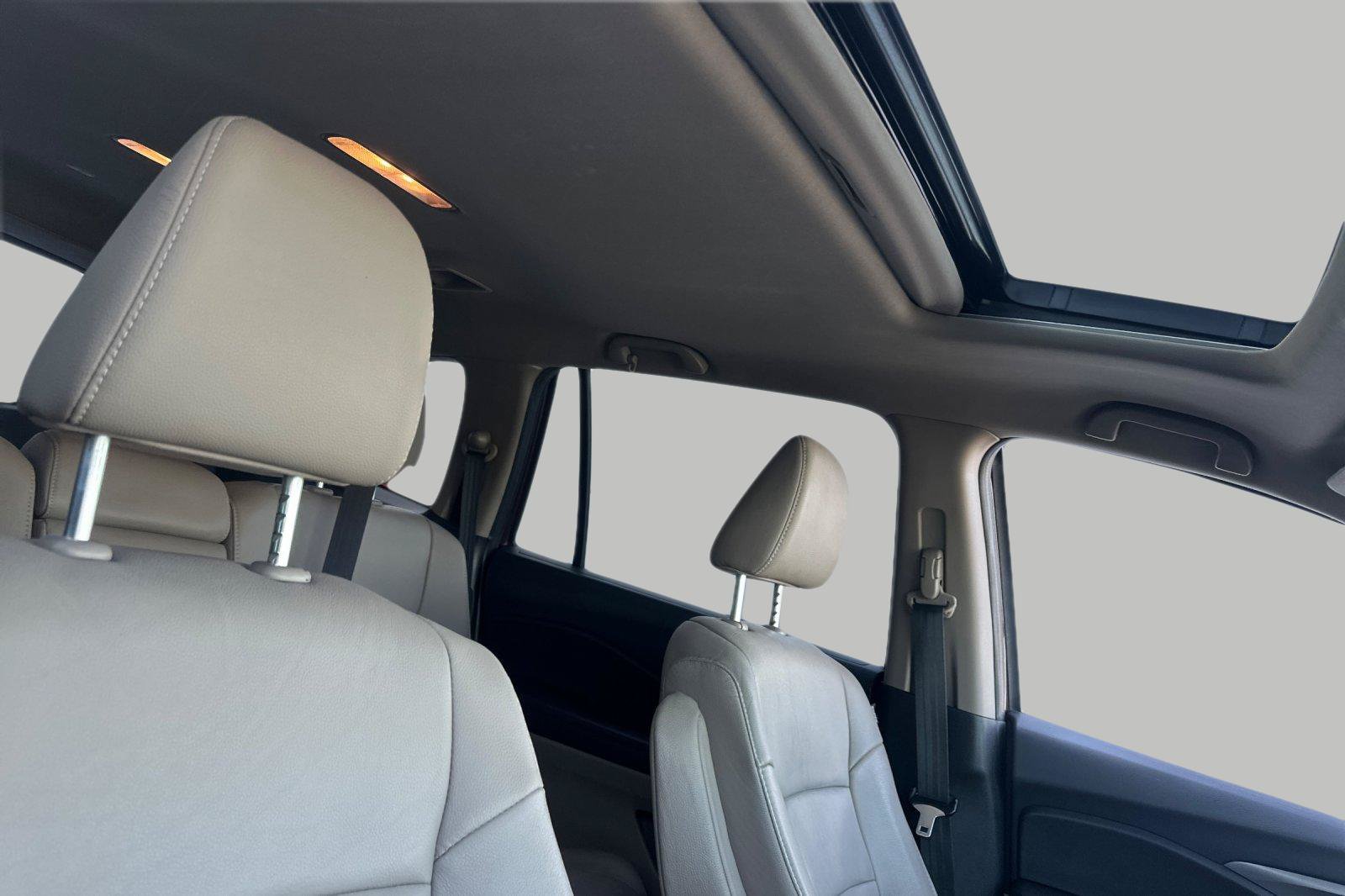 Used 2017 Honda Pilot EX-L image 17