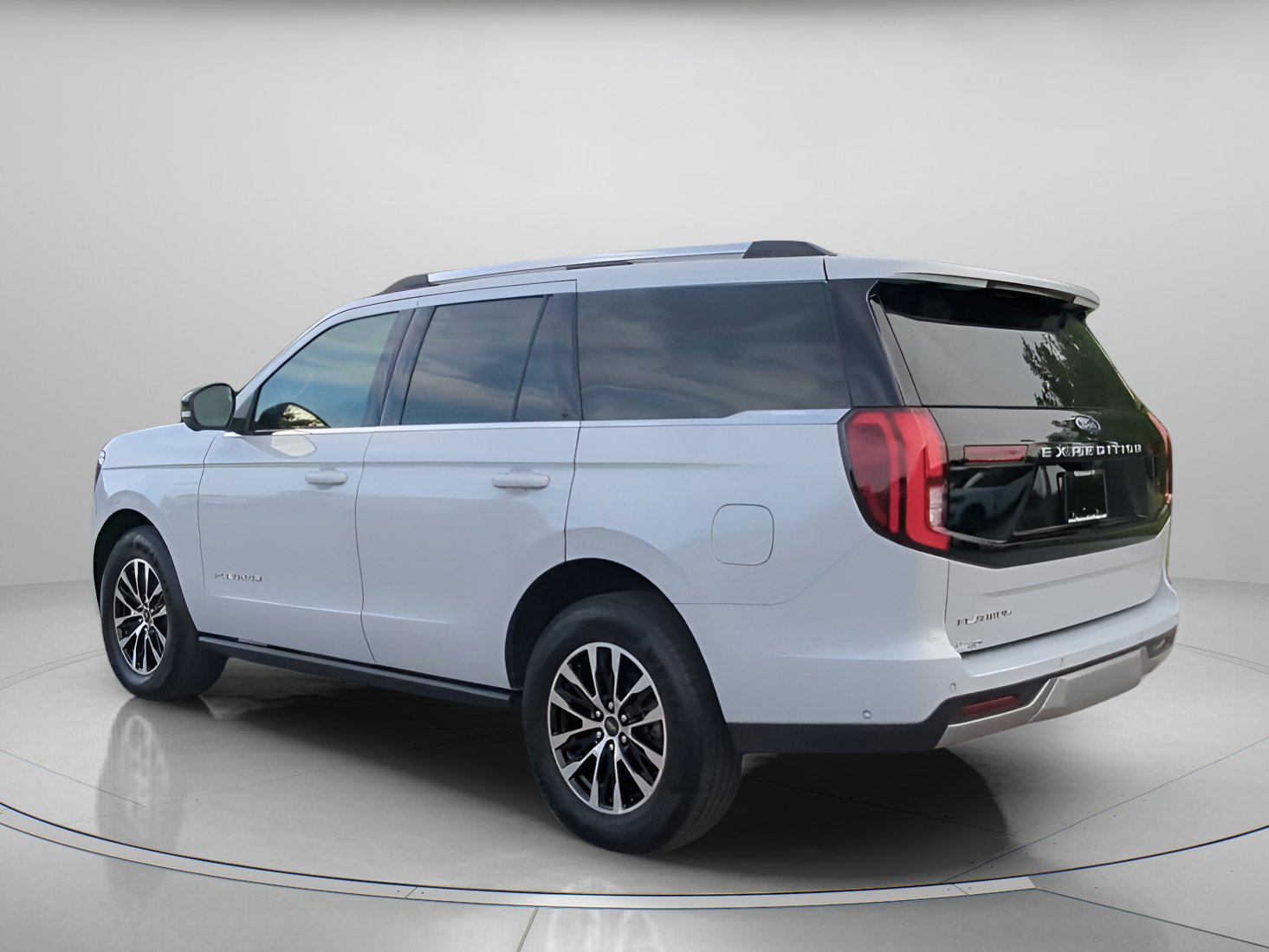 Certified 2025 Ford Expedition Platinum AWD/4WD image 20