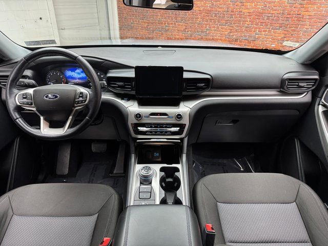 Certified 2022 Ford Explorer XLT image 13