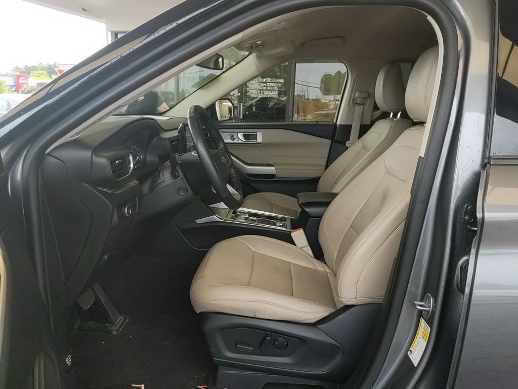 Certified 2023 Ford Explorer Limited w/ Equipment Group 301A AWD/4WD image 13