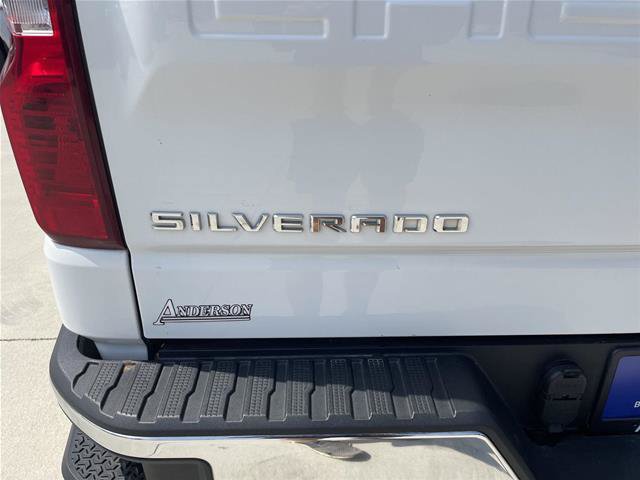 Used 2022 Chevrolet Silverado 1500 LT AWD/4WD image 36
