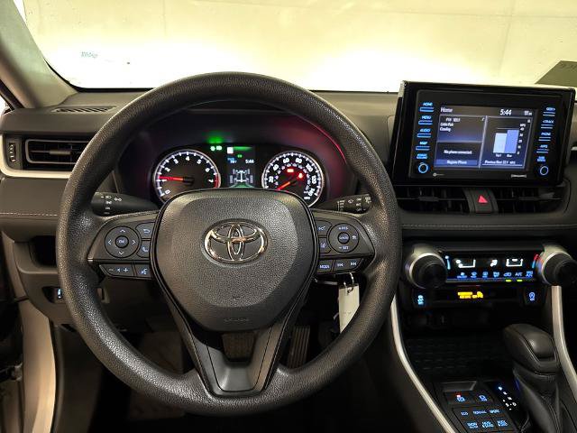Used 2022 Toyota RAV4 LE AWD/4WD image 8