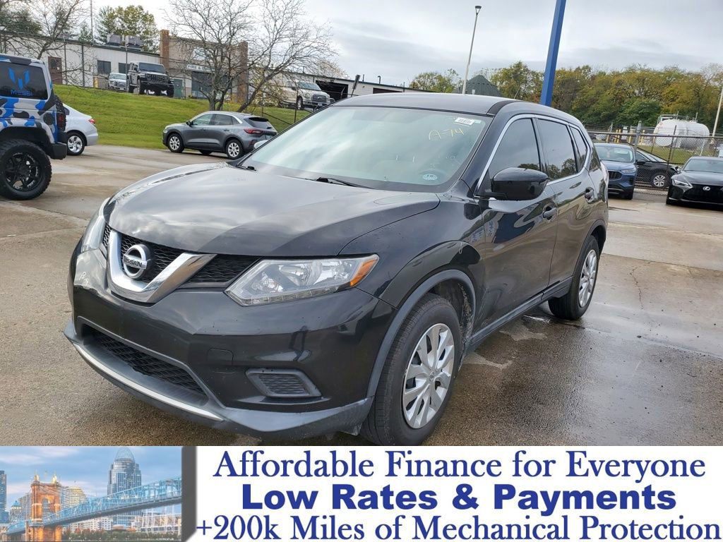 Used 2016 Nissan Rogue S image 2