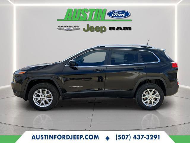 Used 2017 Jeep Cherokee Latitude image 12
