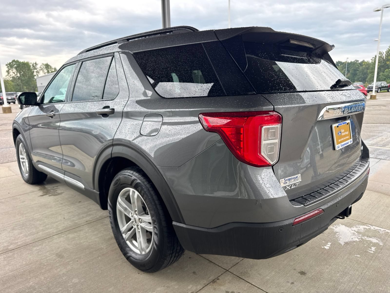Certified 2024 Ford Explorer XLT w/ Class IV Trailer Tow Package AWD/4WD image 5