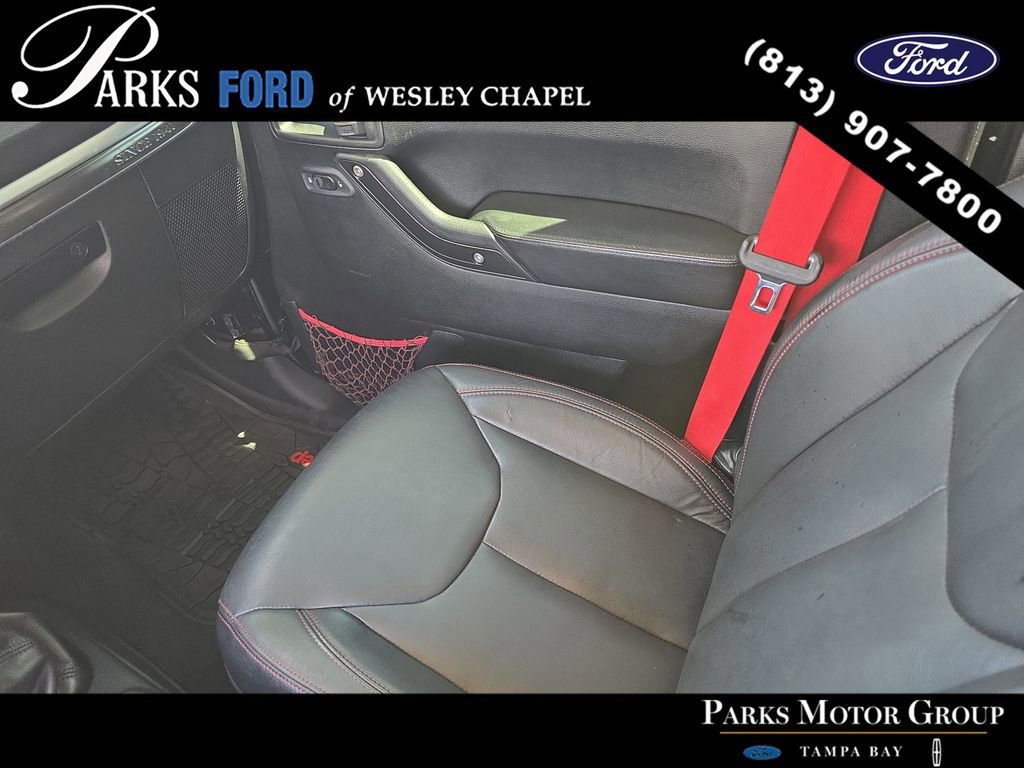 Used 2017 Jeep Wrangler Unlimited Rubicon AWD/4WD image 13