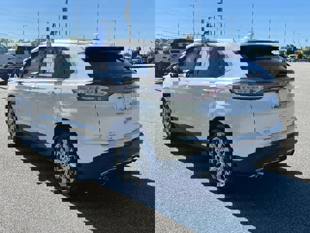 Certified 2017 Ford Edge Titanium w/ Equipment Group 301A image 6