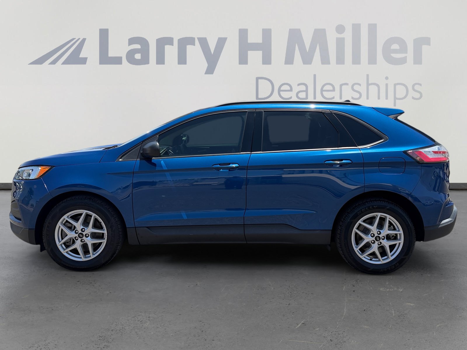 Certified 2023 Ford Edge SE AWD/4WD image 2