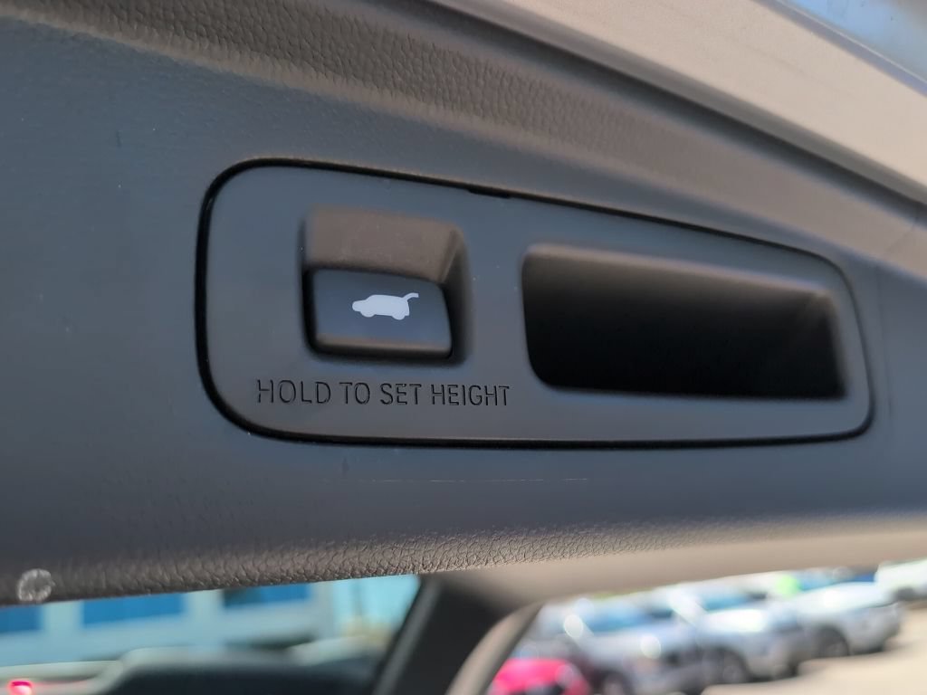 Used 2025 Honda CR-V EX-L image 13