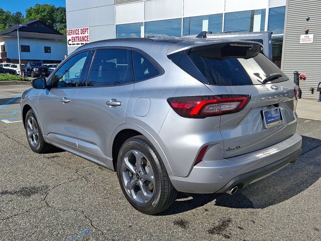 Certified 2023 Ford Escape ST-Line w/ Tech Pack #1 AWD/4WD image 14