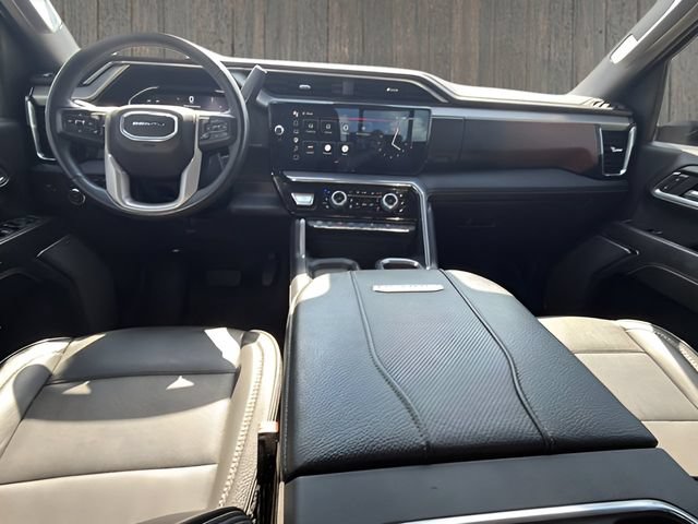 Used 2024 GMC Sierra 2500 Denali w/ Denali Reserve Package AWD/4WD image 16